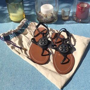 NEW Tory Burch Black Medallion Sandals